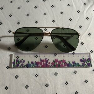 Stylish Gold Aviator Sunglasses